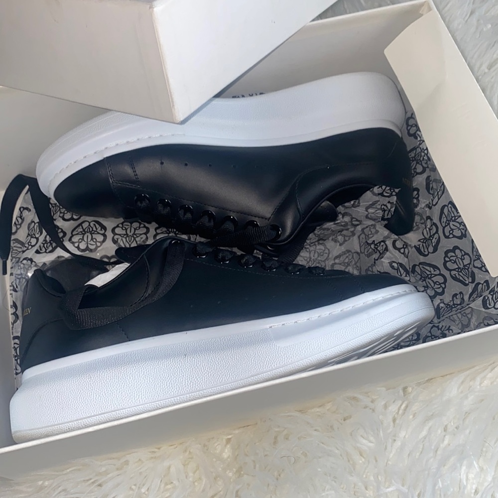 Men’s 7 Women’s 9 Unisex